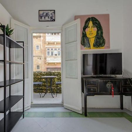 Traditional Maltese Town House In Floriana Exterior foto